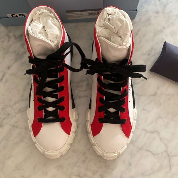 Prada Sneakers White/Navy/Red 40 NWT - Picture 3 of 8